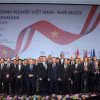 Tổng Bí thư, Chủ tịch nước Tô Lâm, Nhà Vua Đan Mạch Frederik X cùng các doanh nghiệp tiêu biểu Việt Nam-Đan Mạch. (Ảnh: CTV)