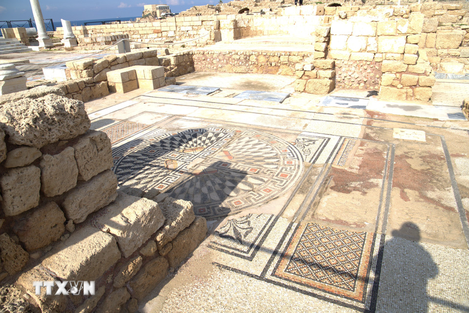 Dù thời gian đã trôi qua hơn hai thiên niên kỷ, vùng đất này vẫn giữ được vẻ uy nghi và bí ẩn của một thành phố từng làm rạng danh đế chế La Mã. (Ảnh: Thanh Bình/TTXVN)