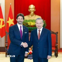 Tổng Bí thư Tô Lâm tiếp ông Robert Kalinak, Phó Thủ tướng, Bộ trưởng Quốc phòng Slovakia. (Ảnh: Thống Nhất/TTXVN)