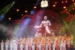 Thông qua các tiết mục nghệ thuật đặc sắc, được dàn dựng công phu, chương trình tuyên truyền, giáo dục truyền thống yêu nước, lý tưởng cách mạng và lan tỏa việc học tập, làm theo tư tưởng, đạo đức, phong cách Hồ Chí Minh. (Ảnh minh họa: Văn Tý/TTXVN)