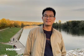 Ông Dương Thành Nam, kỹ sư trưởng nhóm xây dựng dự án điện hạt nhân EPR2 tại Tập đoàn điện lực Pháp EDF. (Ảnh: TTXVN phát)