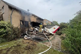 Hiện trường vụ rơi máy bay ở thị trấn Kleinenbroich. (Ảnh: DW)