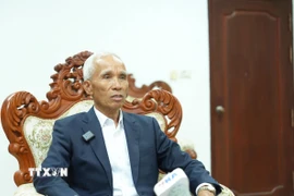 Trưởng ban Tuyên huấn Trung ương Đảng nhân dân cách mạng Lào Khamphan Pheuinhavong trả lời phỏng vấn TTXVN. (Ảnh: Xuân Tú/TTXVN)