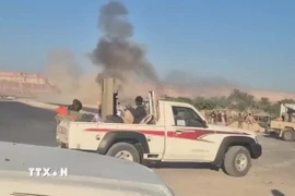 Lực lượng Hội đồng Chuyển tiếp miền Nam (STC) giành quyền kiểm soát thành phố Mukalla, thủ phủ tỉnh Hadramawt, Yemen ngày 26/12/2025. (Ảnh: THX/TTXVN)