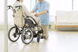 Sự gia tăng số vụ phá sản trong lĩnh vực chăm sóc y tế và điều dưỡng tại Nhật Bản chủ yếu là do thiếu hụt nhân viên và chi phí leo thang. (Ảnh: Getty)