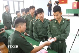 Tiểu đoàn Huấn luyện-Cơ động 2, Lâm Đồng hoàn thành bầu cử sớm ngày 14/3. (Ảnh: Hồng Hiếu/TTXVN)