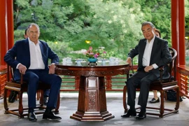 Bộ trưởng Ngoại giao Trung Quốc Vương Nghị gặp Bộ trưởng Ngoại giao Nga Sergey Lavrov tại Bắc Kinh vào ngày 13/7/2025. (Ảnh: Bộ Ngoại giao Trung Quốc)