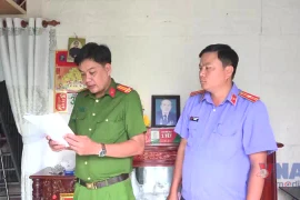 Bắt giữ 13 đối tượng giải quyết mâu thuẫn bằng bom xăng, hung khí