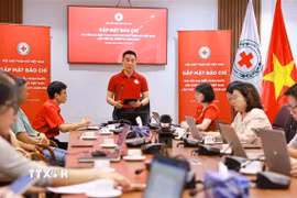 Ông Nguyễn Hải Anh, Phó Chủ tịch, Tổng Thư ký Trung ương Hội Chữ thập đỏ Việt Nam cung cấp thông tin về Đại hội trong buổi gặp mặt các cơ quan thông tấn, báo chí. (Ảnh: Thanh Tùng/TTXVN)