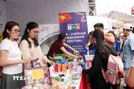 Gian hàng giới thiệu ẩm thực Hoa Kỳ. (Ảnh: Xuân Khu/TTXVN)