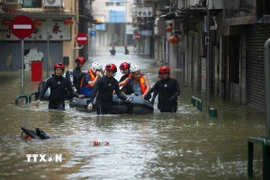 Sức tàn phá khủng khiếp của siêu bão Ragasa: Hong Kong tê liệt, Đài Loan thương vong tăng