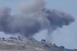 Khói bốc lên trong cuộc không kích của Israel tại Liban. [Nguồn: Al Jazeera]