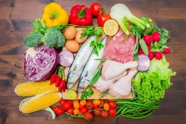 Tuân thủ chế độ ăn MIND, ngay cả khi đã lớn tuổi, có thể làm giảm đáng kể nguy cơ mắc bệnh Alzheimer và các chứng mất trí nhớ khác. (Nguồn: iStock)