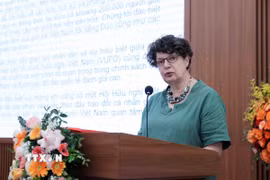 Đại sứ Cộng hoà Liên bang Đức tại Việt Nam Helga Margarete Barth phát biểu tại buổi lễ. (Ảnh: An Đăng/TTXVN)