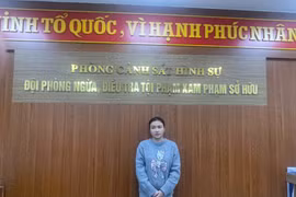 Đối tượng Phạm Ngân Trang tại cơ quan công an. (Ảnh: CQCA)