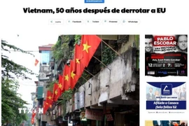 Bài viết “Việt Nam, 50 năm sau khi thắng Mỹ” của tác giả Carlos Mendez (bút danh Rompenueces- Kẹp hạt dẻ). (Ảnh chụp màn hình : Mai Phương/TTXVN)