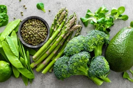 Các loại rau giàu protein. (Ảnh: iStock)