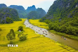 Ninh Bình là vùng đất cổ có từ hàng vạn năm trước, sở hữu phong cảnh thiên nhiên sơn thủy hữu tình. (Ảnh: Minh Đức/TTXVN)