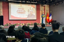 Lễ kỷ niệm 135 năm ngày sinh Chủ tịch Hồ Chí Minh tại Trung tâm Văn hóa Việt Nam tại Pháp. (Ảnh: Thu Hà/TTXVN)