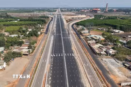 Cao tốc Biên Hòa - Vũng Tàu đoạn qua Đồng Nai. (Ảnh: Công Phong/TTXVN)
