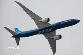 Máy bay 777X của hãng Boeing tại triển lãm hàng không quốc tế Paris, Pháp. (Ảnh: THX/TTXVN)