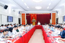 Ban Chỉ đạo cấp tỉnh Nghệ An thực hiện sắp xếp, tổ chức lại đơn vị hành chính các cấp và xây dựng mô hình tổ chức chính quyền địa phương 2 cấp họp để triển khai một số nội dung trọng tâm trong thời gian tới. (Ảnh: Báo Nghệ An)