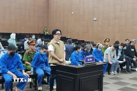 Bị cáo Vũ Ngọc Hà (ca sỹ Vũ Hà) khai tại phiên tòa chiều 31/10/2025. (Ảnh: Kim Anh/TTXVN)