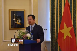 Đại sứ Việt Nam tại Ba Lan Hà Hoàng Hải phát biểu. (Ảnh TTXVN phát)