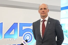 Phó Tổng Giám đốc về Logistics của FESCO đóng tại Vladivostok German Maslov trả lời phỏng vấn của phóng viên TTXVN. (Ảnh: Trần Hải/TTXVN)