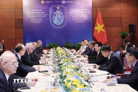 Chủ tịch nước Lương Cường tiếp Tổng Công tố Nga Alexander Vladimirovich Gutsan. (Ảnh: Lâm Khánh/TTXVN)