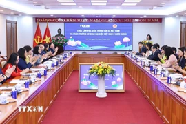 Buổi làm việc của Lãnh đạo Thông tấn xã Việt Nam với Đoàn Trưởng Cơ quan đại diện Việt Nam ở nước ngoài được tiến cử, bổ nhiệm năm 2025. (Ảnh: Minh Đức/TTXVN)