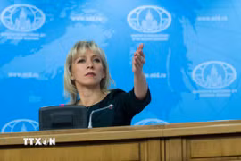 Người phát ngôn Bộ Ngoại giao Nga Maria Zakharova phát biểu tại cuộc họp báo ở Moskva. (Ảnh: THX/TTXVN)