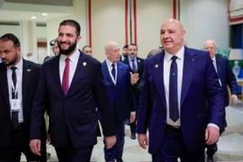 Tổng thống Syria Ahmed Al-Sharaa và người đồng cấp Liban Joseph Aoun tại Doha. (Ảnh: arabnews)