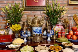 Mâm lễ chay cúng Rằm tháng Giêng. (Ảnh: Vietnam+)