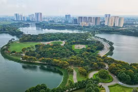 Cây xanh trong Công viên Yên Sở, Hà Nội. (Ảnh: Tuấn Anh/TTXVN)