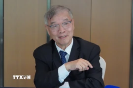 Giáo sư Hoàng Nhân Vĩ cho rằng láng giềng là ưu tiên số một trong chính sách ngoại giao của Trung Quốc. (Ảnh: Quang Hưng/TTXVN))