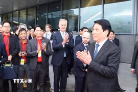 Chủ tịch nước Lương Cường dự Lễ bàn giao máy bay Boeing 737 MAX đầu tiên giữa Tập đoàn Boeing và Hãng hàng không Vietjet Air. (Ảnh: Lâm Khánh/TTXVN)