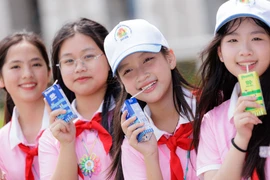 “Ông lớn” ngành sữa Việt Nam giữ vững thị trường nội địa, đạt doanh thu cao nhất lịch sử. (Ảnh: Vi Nam/Vietnam+)