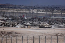 Xe quân sự Israel tại biên giới Israel-Gaza, ngày 9/10/2025. (Ảnh: THX/TTXVN)