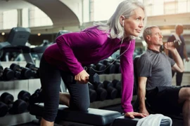 Tập luyện sức mạnh (kháng lực) là nền tảng của việc duy trì cơ bắp. (Ảnh: iStock)