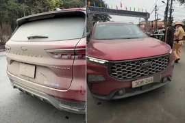 Biển số xe bị bùn đất che kín. (Ảnh cắt từ clip)