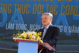 Phó Thủ tướng Thường trực Chính phủ Nguyễn Hòa Bình phát lệnh khởi công dự án.