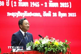 Đại sứ Việt Nam tại Lào Nguyễn Minh Tâm phát biểu tại Lễ kỷ niệm. (Ảnh: Xuân Tú/TTXVN)