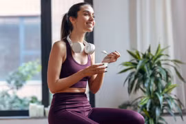 Ăn sữa chua Hy Lạp sau tập luyện giúp thúc đẩy sự phát triển và phục hồi cơ bắp. (Ảnh: iStock)