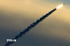 Một vụ thử tên lửa Arrow tại căn cứ không quân Palmahim của Israel. (Ảnh: AFP/TTXVN)