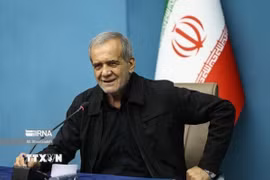 Tổng thống Iran Masoud Pezeshkian. (Ảnh: IRNA/TTXVN)