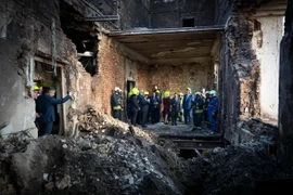 Hiện trường vụ tấn công của Nga vào tòa nhà chính phủ Ukraine ở Kiev ngày 8/9. (Ảnh: EPA)