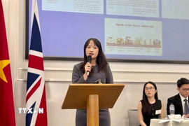 Chủ tịch VietSoc London phát biểu tại Hội nghị. (Ảnh: Phong Hà/TTXVN)