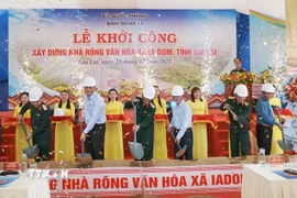 Quang cảnh Lễ khởi công Nhà rông văn hóa xã biên giới Ia Dom, tỉnh Gia Lai. (Ảnh: Hồng Điệp/TTXVN)