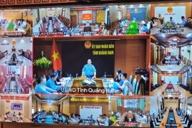 Cuộc họp trực tuyến với UBND các huyện, thị xã, thành phố về triển khai hỗ trợ xóa nhà tạm, nhà dột nát trên địa bàn tỉnh Quảng Nam giai đoạn 2023 - 2025.(Ảnh: Báo Quảng Nam)